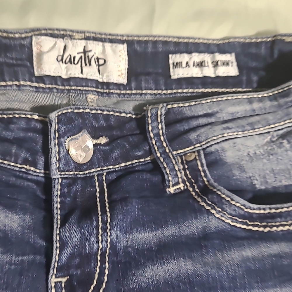 Daytrip (Mila) Ankle Jeans